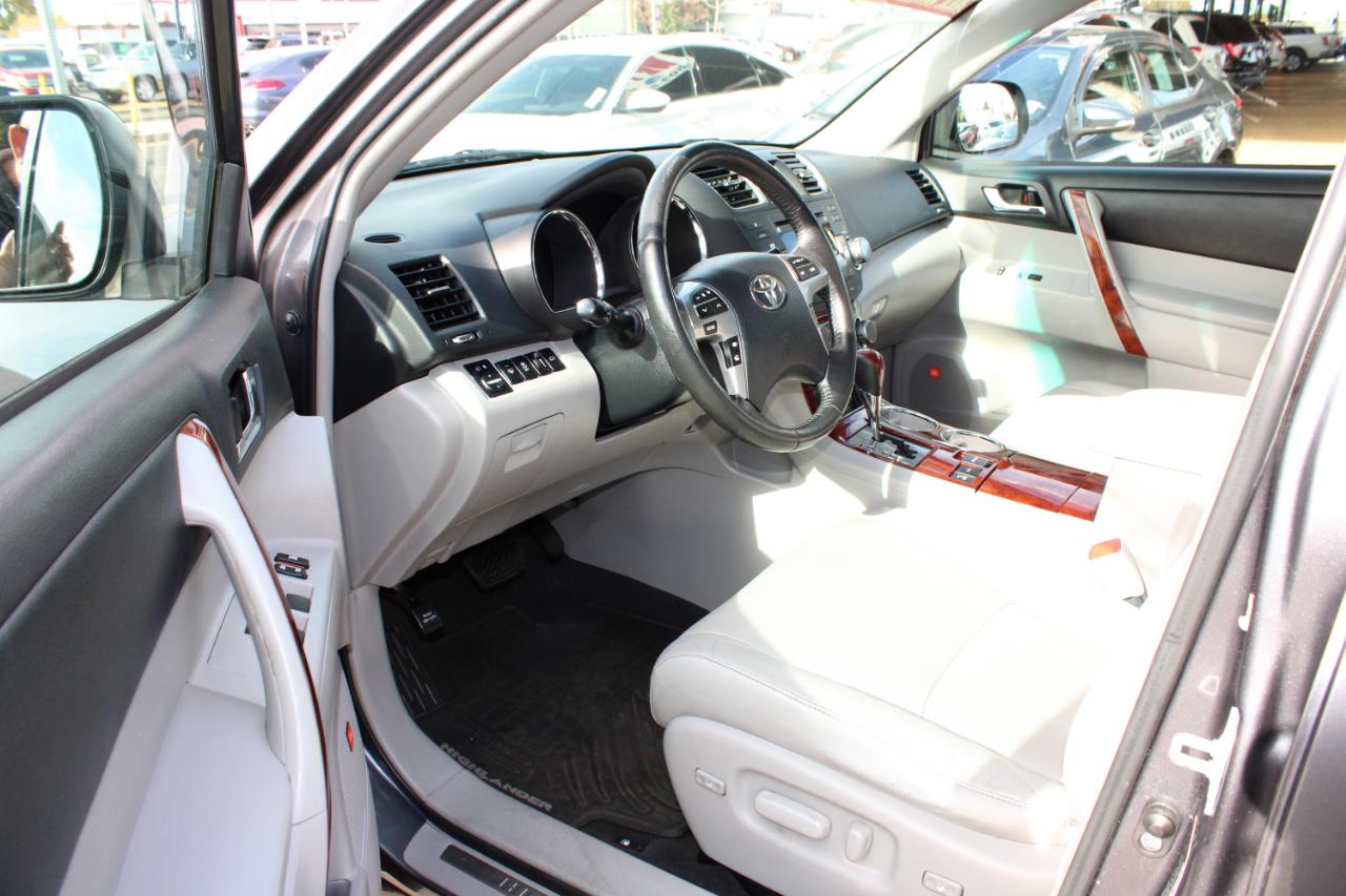Toyota Highlander 4WD 4dr V6 Limited (Natl) 2012