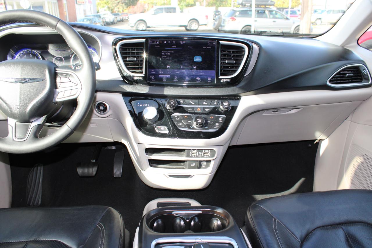 Chrysler Pacifica Touring L FWD 2022