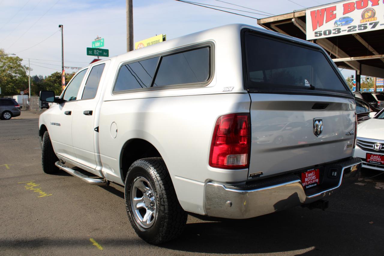 RAM 1500 4WD Quad Cab 140.5" ST 2011