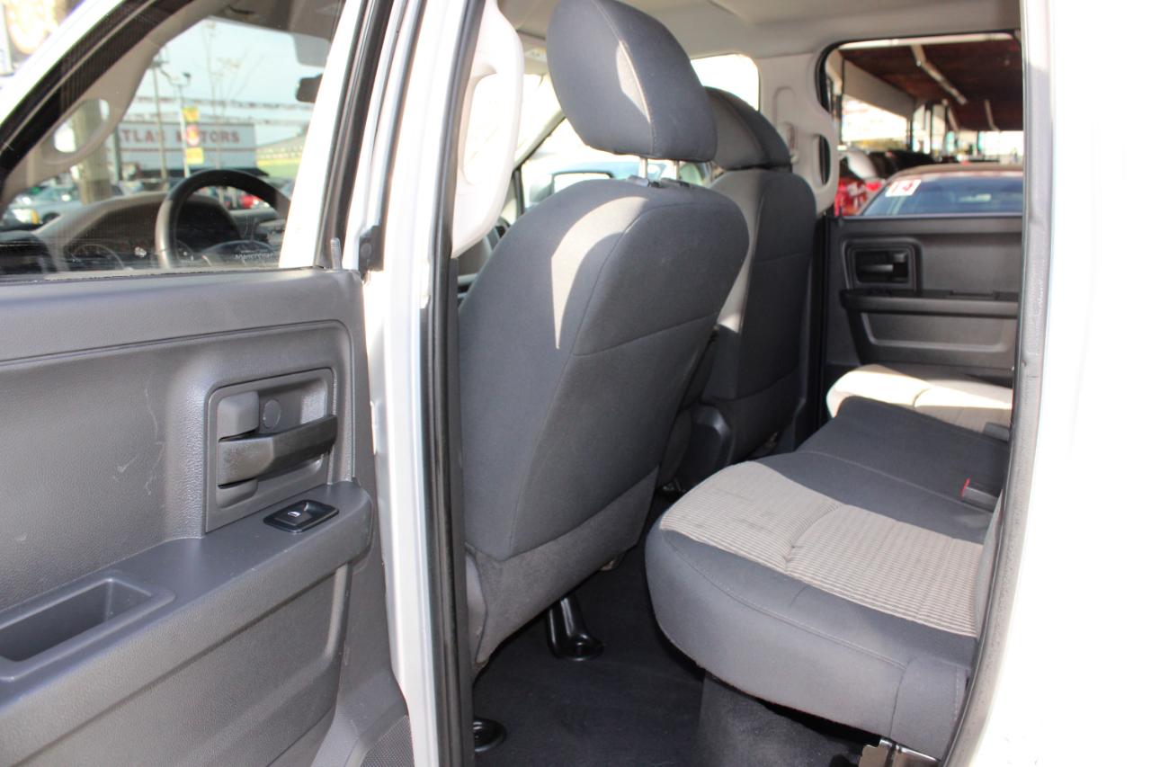 RAM 1500 4WD Quad Cab 140.5" ST 2011