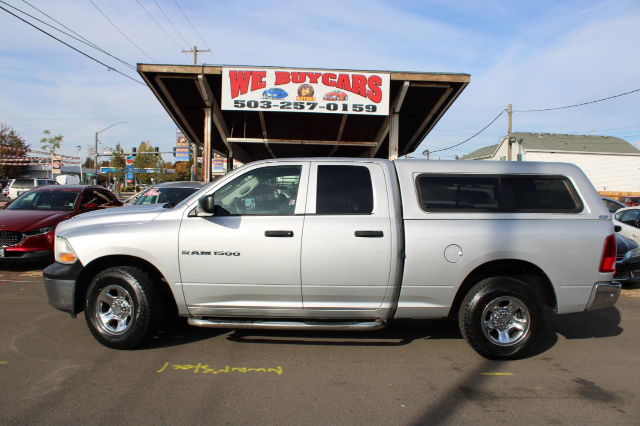RAM 1500 4WD Quad Cab 140.5" ST 2011