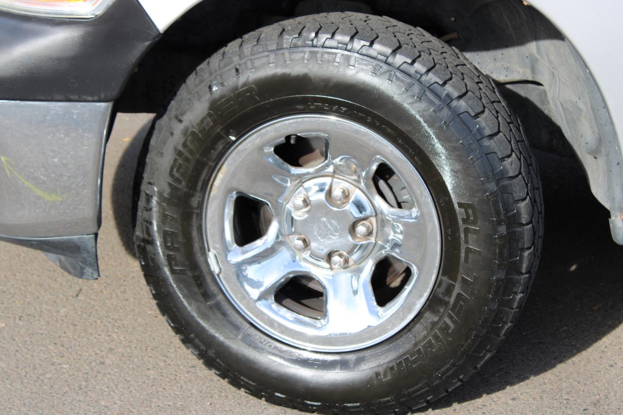 RAM 1500 4WD Quad Cab 140.5" ST 2011