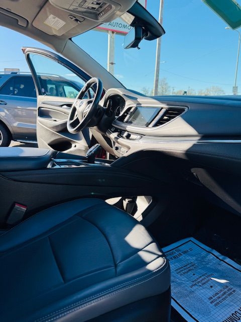 Buick Enclave AWD 4dr Essence 2021