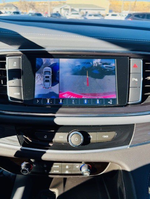 Buick Enclave AWD 4dr Essence 2021