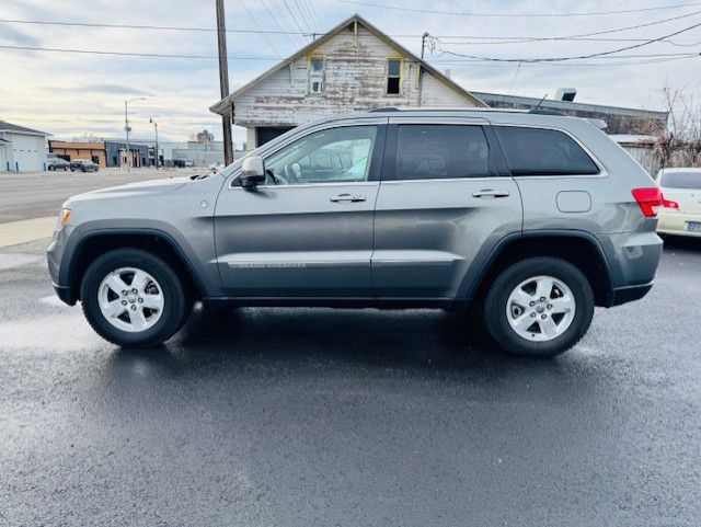 2012 Jeep Grand Cherokee 4WD 4dr Laredo