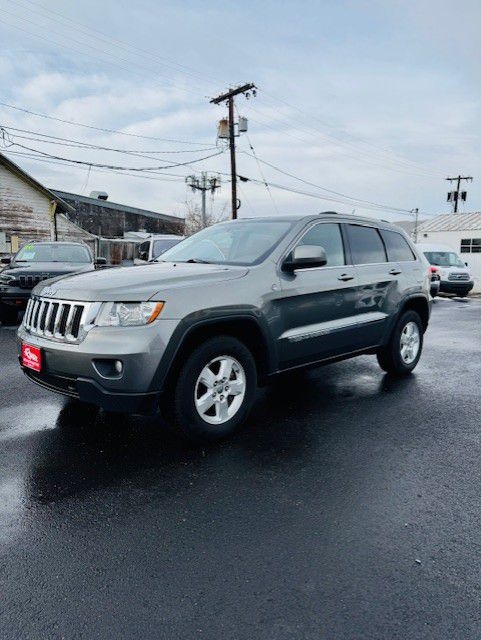 Jeep Grand Cherokee 4WD 4dr Laredo 2012