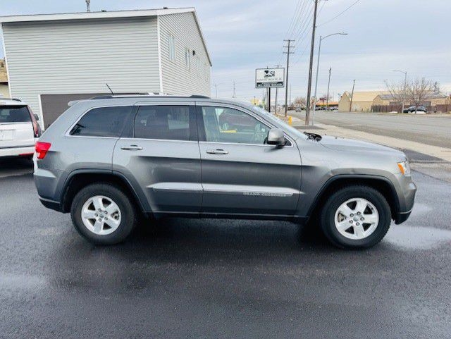 Jeep Grand Cherokee 4WD 4dr Laredo 2012