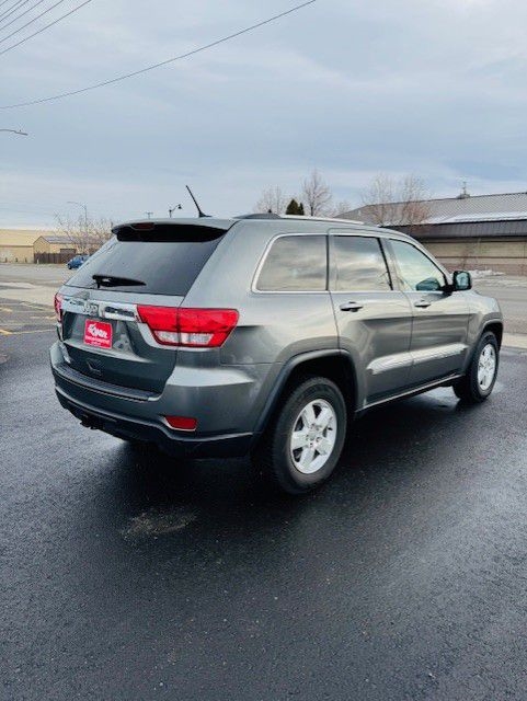 Jeep Grand Cherokee 4WD 4dr Laredo 2012