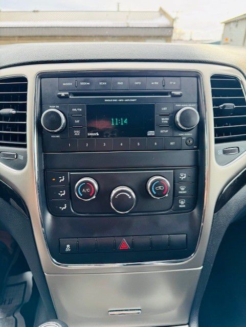 Jeep Grand Cherokee 4WD 4dr Laredo 2012