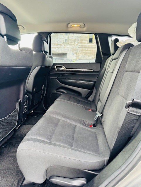 Jeep Grand Cherokee 4WD 4dr Laredo 2012