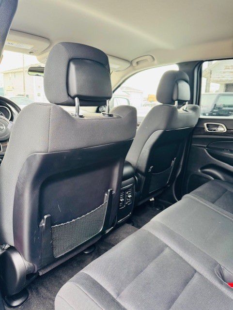 Jeep Grand Cherokee 4WD 4dr Laredo 2012