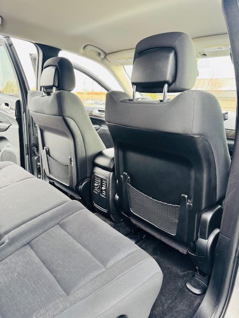 Jeep Grand Cherokee 4WD 4dr Laredo 2012