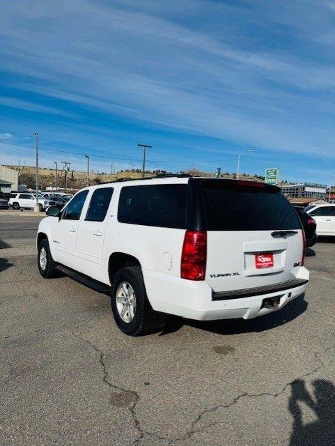 GMC Yukon XL 4WD 4dr 1500 SLT 2013