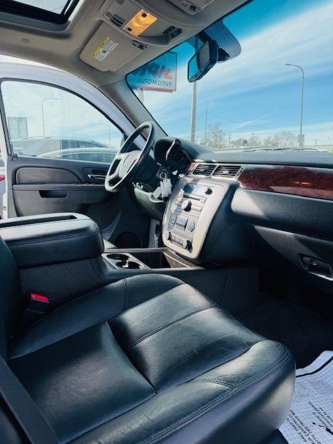 GMC Yukon XL 4WD 4dr 1500 SLT 2013