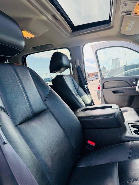 GMC Yukon XL 4WD 4dr 1500 SLT 2013