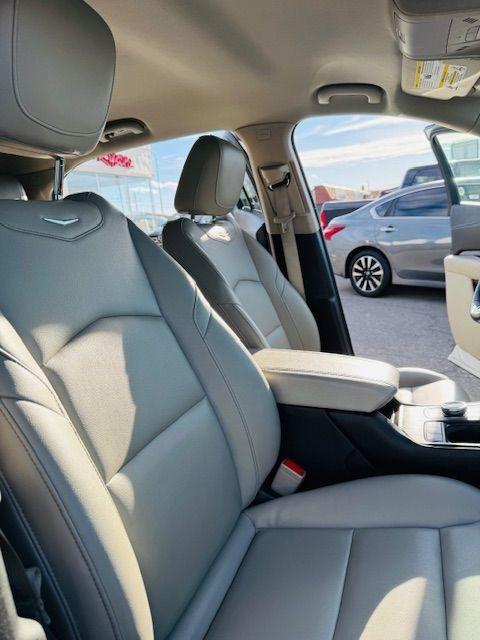 Cadillac XT4 AWD 4dr Luxury 2021