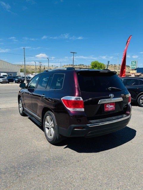 Toyota Highlander 4WD 4dr V6 Limited (Natl) 2012