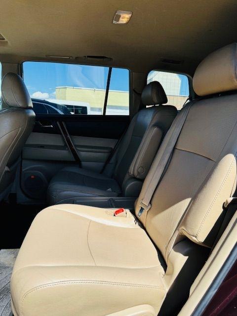 Toyota Highlander 4WD 4dr V6 Limited (Natl) 2012