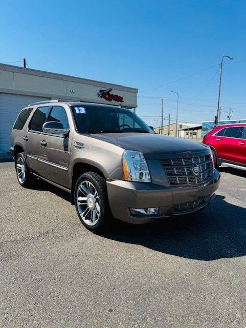 Cadillac Escalade AWD 4dr Premium 2013