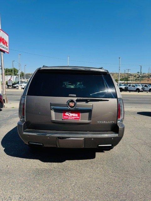 Cadillac Escalade AWD 4dr Premium 2013