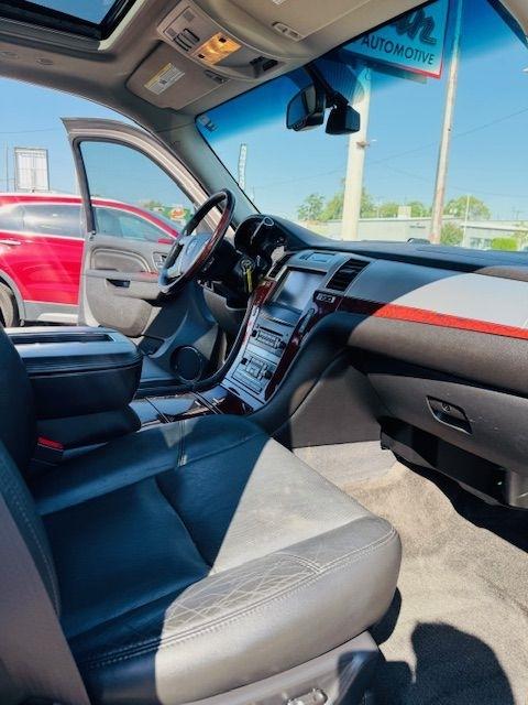 Cadillac Escalade AWD 4dr Premium 2013