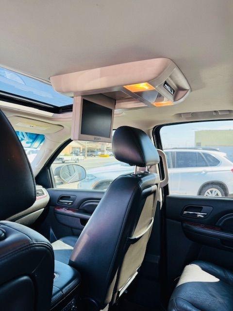 Cadillac Escalade AWD 4dr Premium 2013