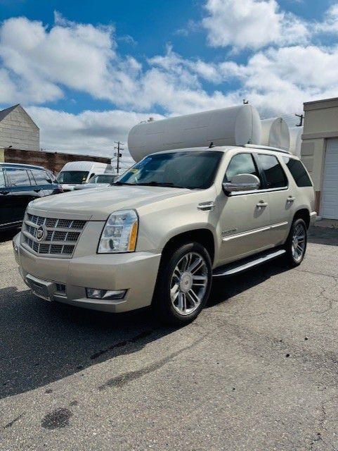 Cadillac Escalade AWD 4dr Base 2013