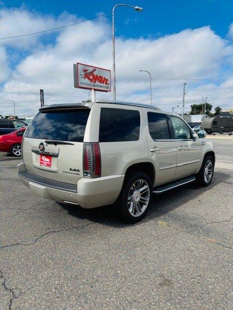 Cadillac Escalade AWD 4dr Base 2013