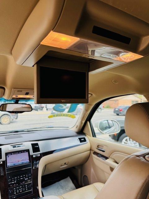 Cadillac Escalade AWD 4dr Base 2013