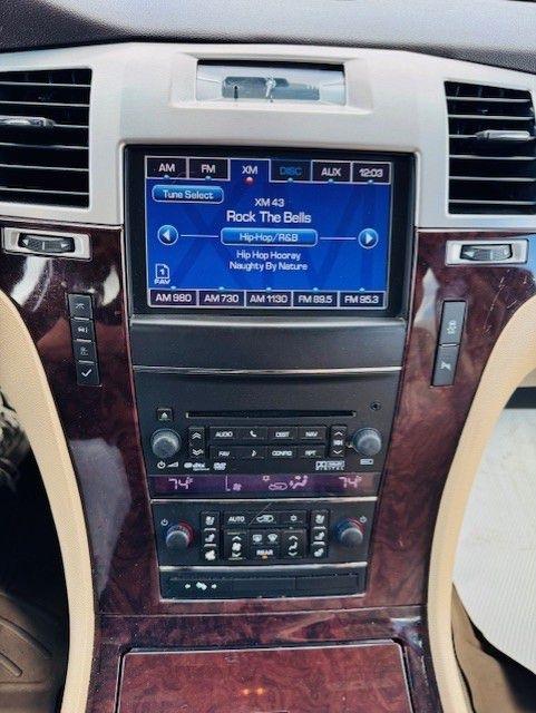 Cadillac Escalade AWD 4dr Base 2013