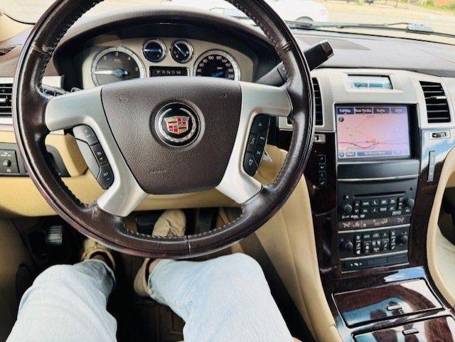 Cadillac Escalade AWD 4dr Base 2013