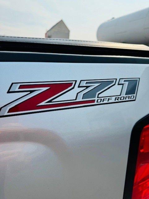Chevrolet Silverado 2500HD Built After Aug 14 4WD Crew Cab 153.7" LTZ 2015