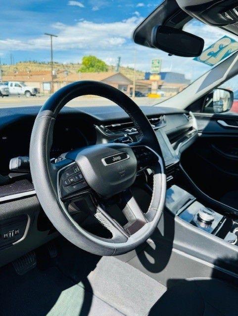 Jeep Grand Cherokee L Laredo 4x4 2023