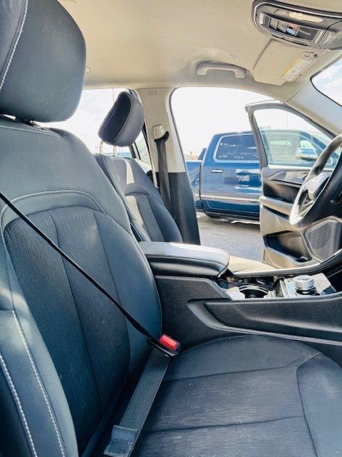 Jeep Grand Cherokee L Laredo 4x4 2023