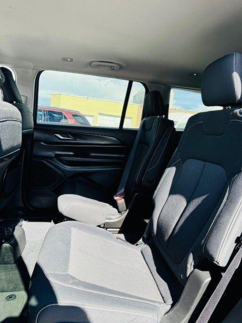 Jeep Grand Cherokee L Laredo 4x4 2023