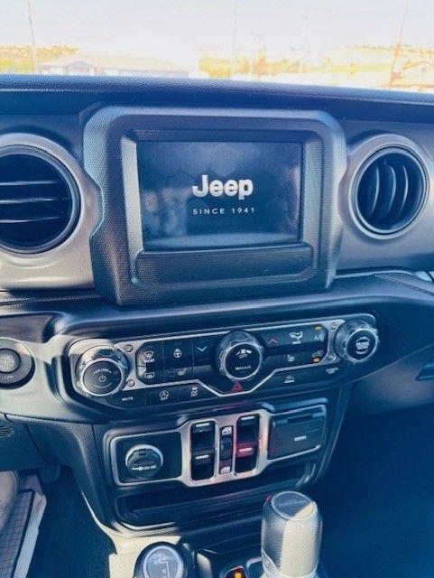 Jeep Gladiator Willys 4x4 2022