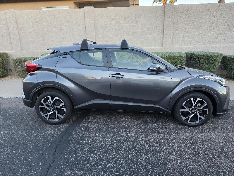 Toyota C-HR XLE 2021