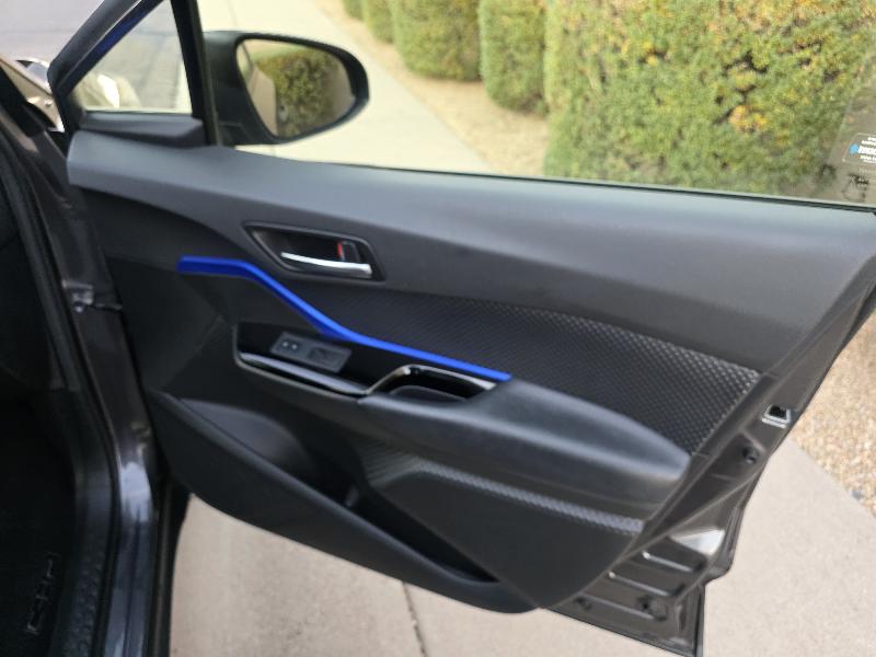 Toyota C-HR XLE 2021