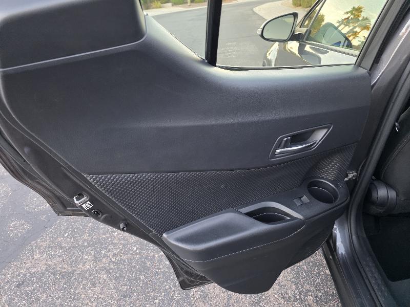 Toyota C-HR XLE 2021