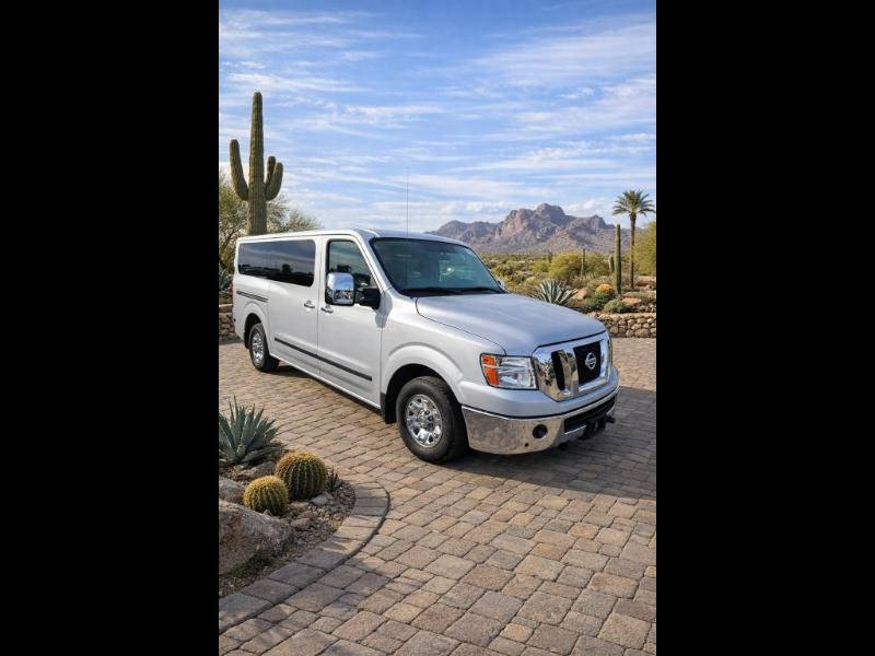 2018 Nissan NV Passenger 3500 SL V8