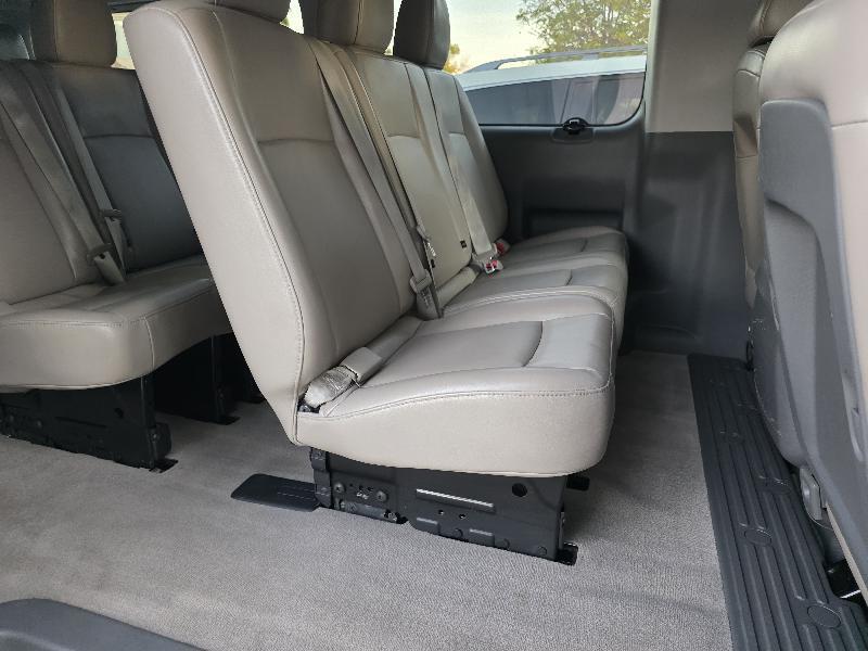 Nissan NV Passenger 3500 SL V8 2018