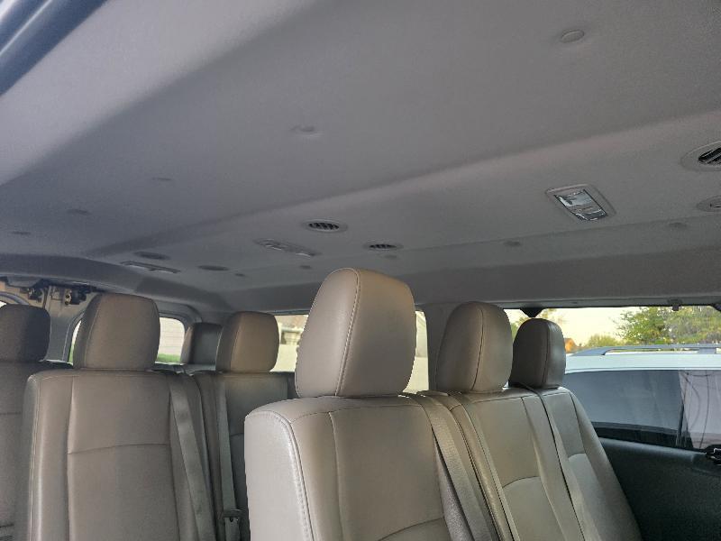 Nissan NV Passenger 3500 SL V8 2018