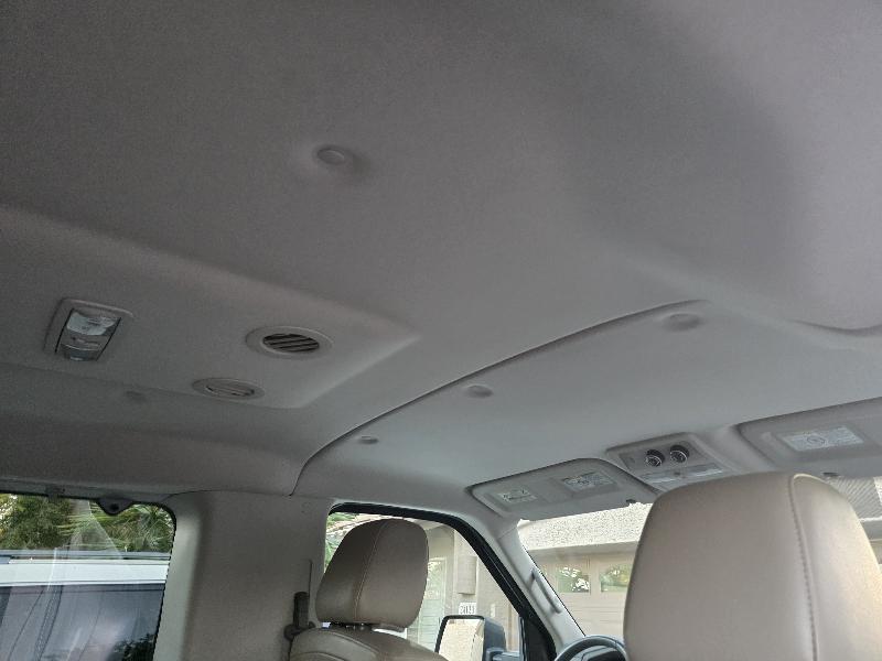 Nissan NV Passenger 3500 SL V8 2018