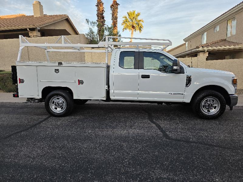 Ford F-350 SD XLT SuperCab Long Bed 2WD 2022
