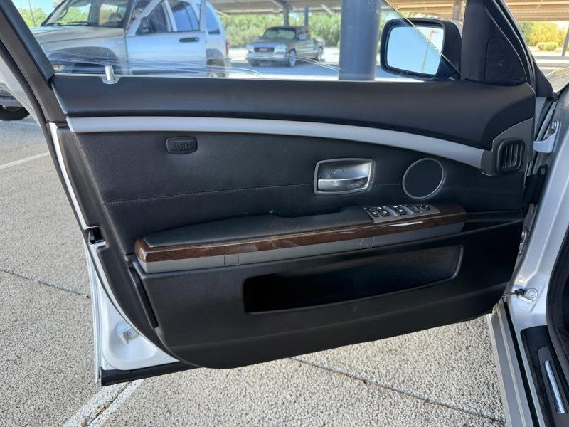 BMW 7-Series 750i 2008