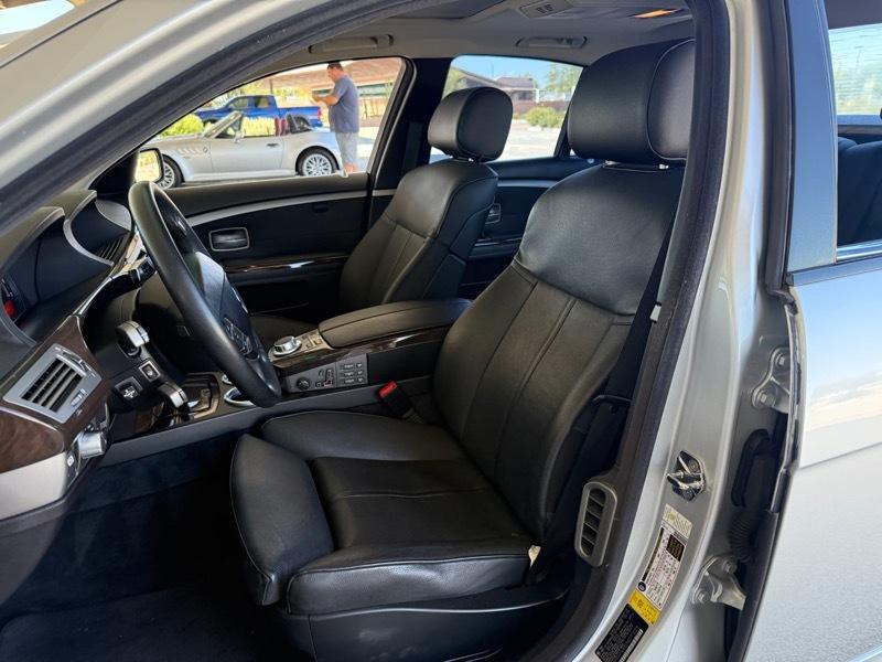 BMW 7-Series 750i 2008