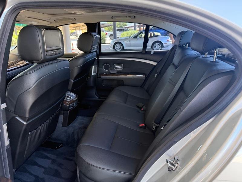 BMW 7-Series 750i 2008