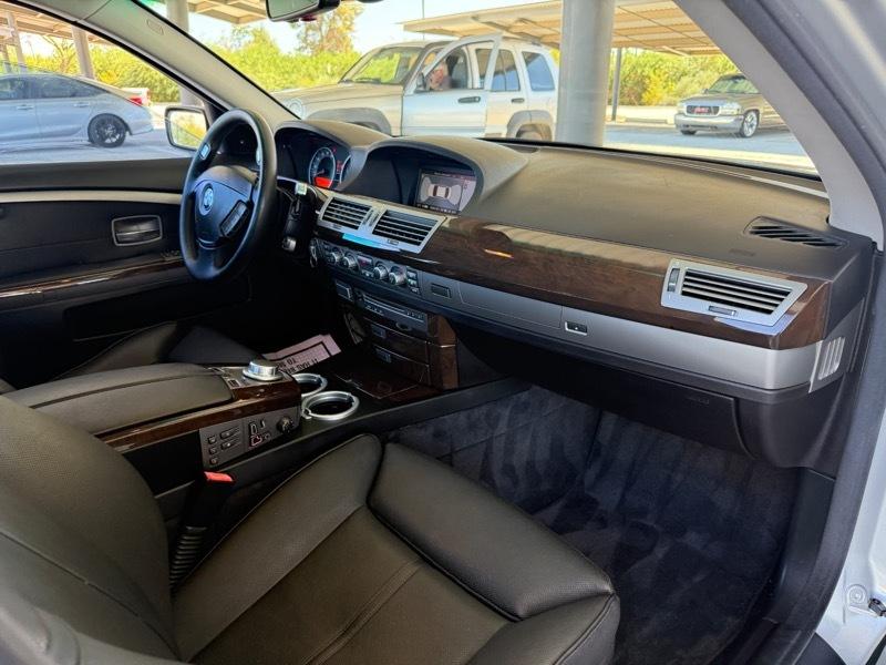 BMW 7-Series 750i 2008