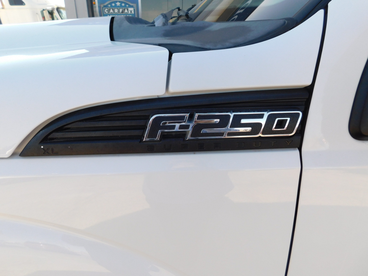 Ford Super Duty F-250 SRW XL 2WD SuperCab 8' Box 2011