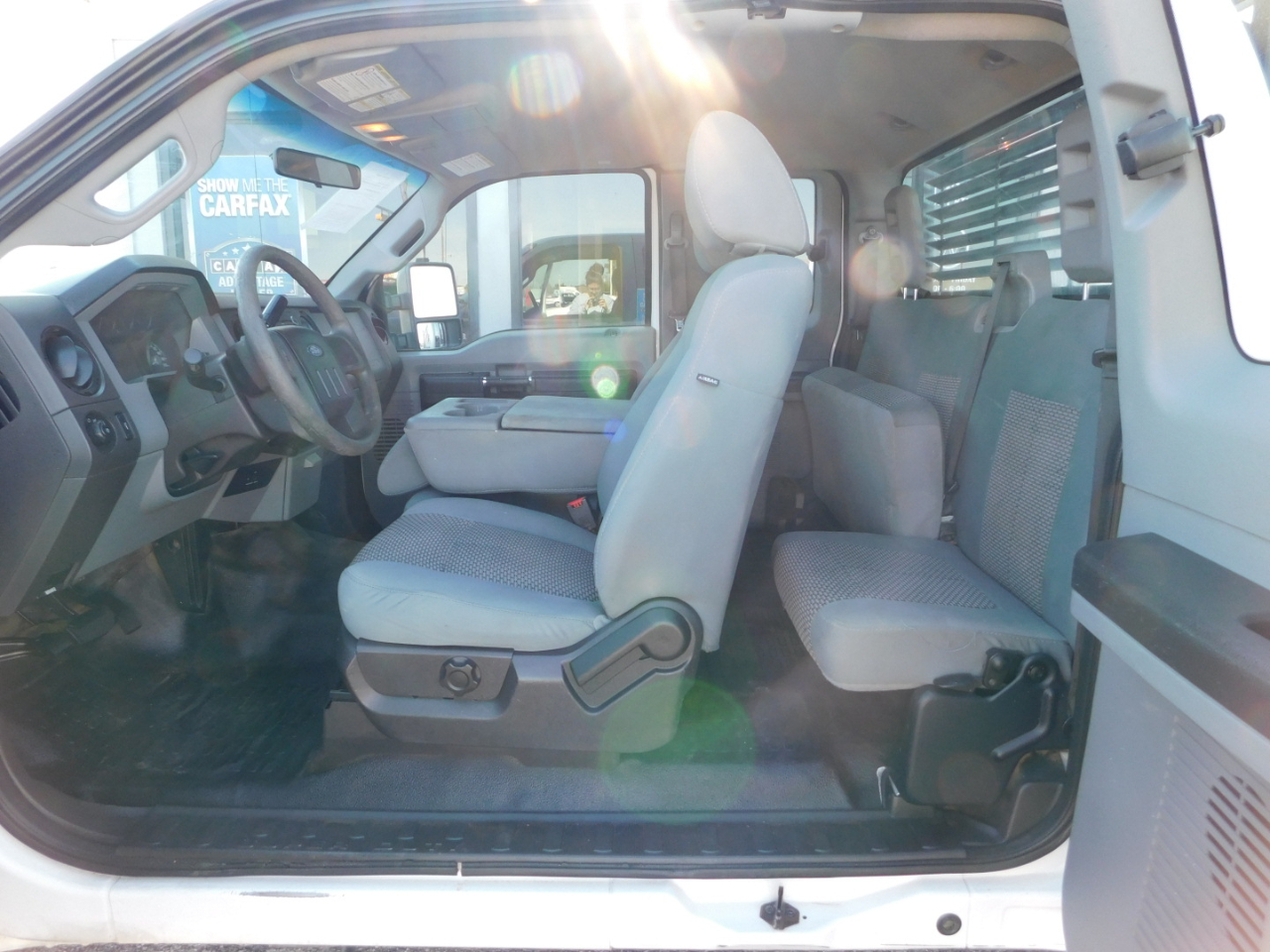 Ford Super Duty F-250 SRW XL 2WD SuperCab 8' Box 2011